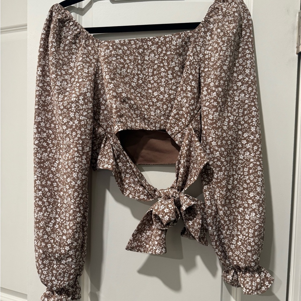 Atlar’d State Floral Wrap Crop Top - Picture 2 of 5